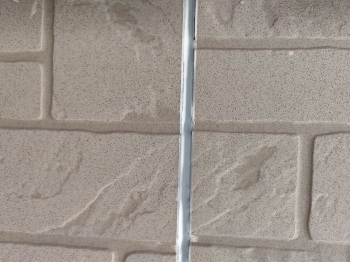 松原市別所 築25年 サイディング外壁 縦目地クラック拡大