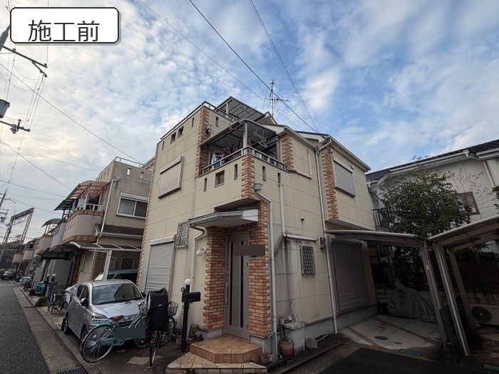 八尾市 築25年 ALC外壁 建物全体斜め正面 施工前