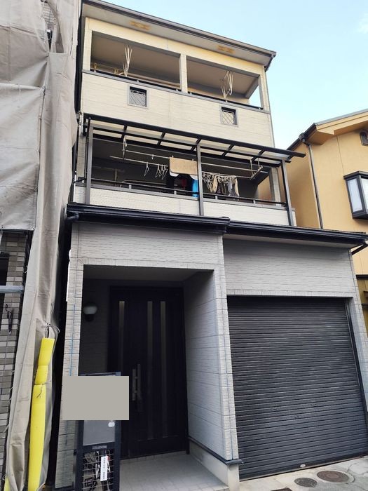 松原市別所 築25年 窯業系サイディング・モルタル外壁 施工前全景