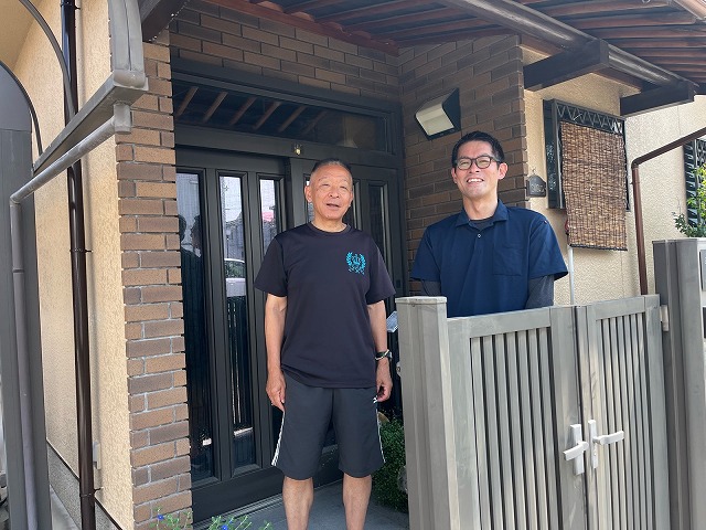 藤井寺市藤が丘 S様と松本のツーショット写真