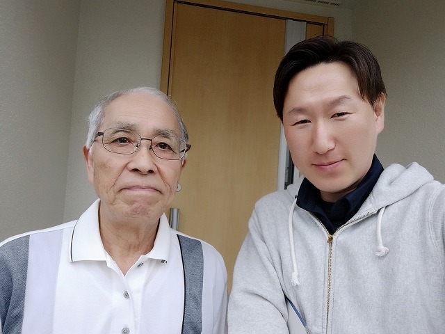 羽曳野市羽曳が丘 M様と松本のツーショット写真