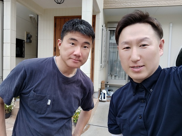 柏原市 O様と松本のツーショット写真