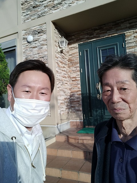 堺市堺区北波止町 I様と松本のツーショット写真