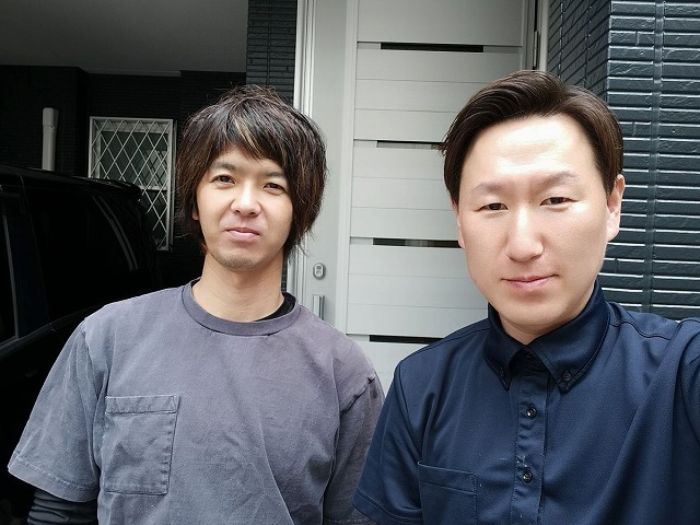 住之江区御崎 A様と松本のツーショット写真