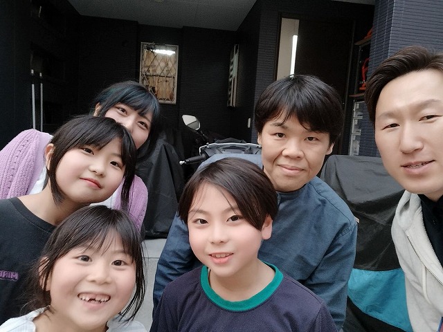 住之江区御崎 O様と松本のツーショット写真