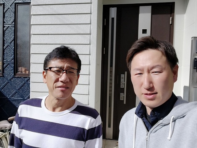 八尾市太子堂 M様と松本のツーショット写真