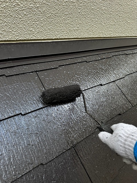 スレート屋根の上塗り仕上げ