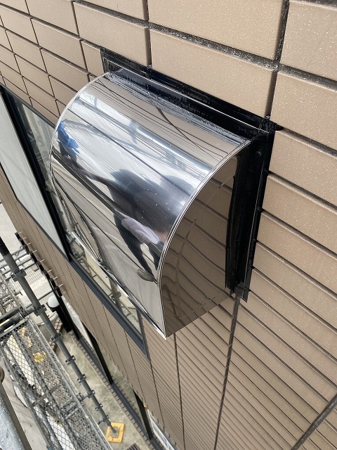 ステンレス製換気フードへの交換が完了した状態