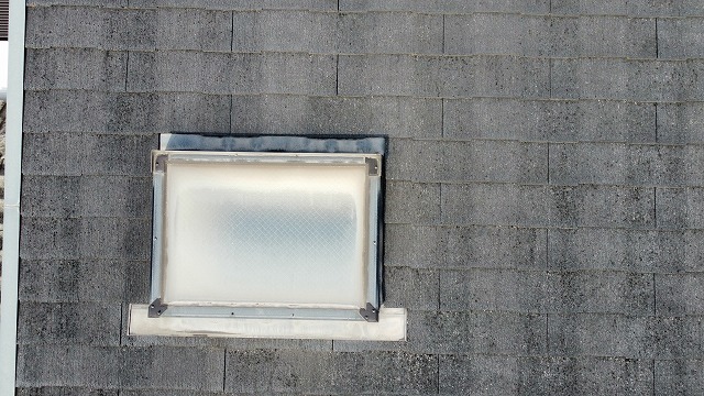 ドローンで確認したスレート屋根の全体