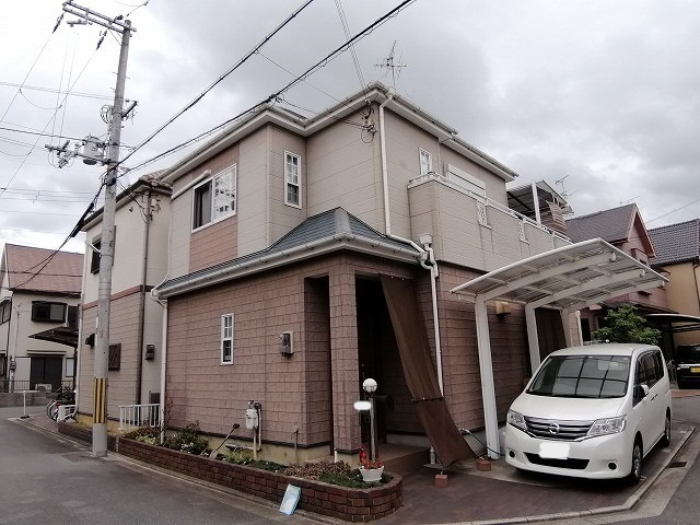 松原市大堀 築19年サイディング外壁の塗り替え前の全景