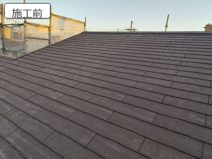 八尾市太子堂 築15年 スレート屋根 色褪せと劣化が見られる施工前の状態