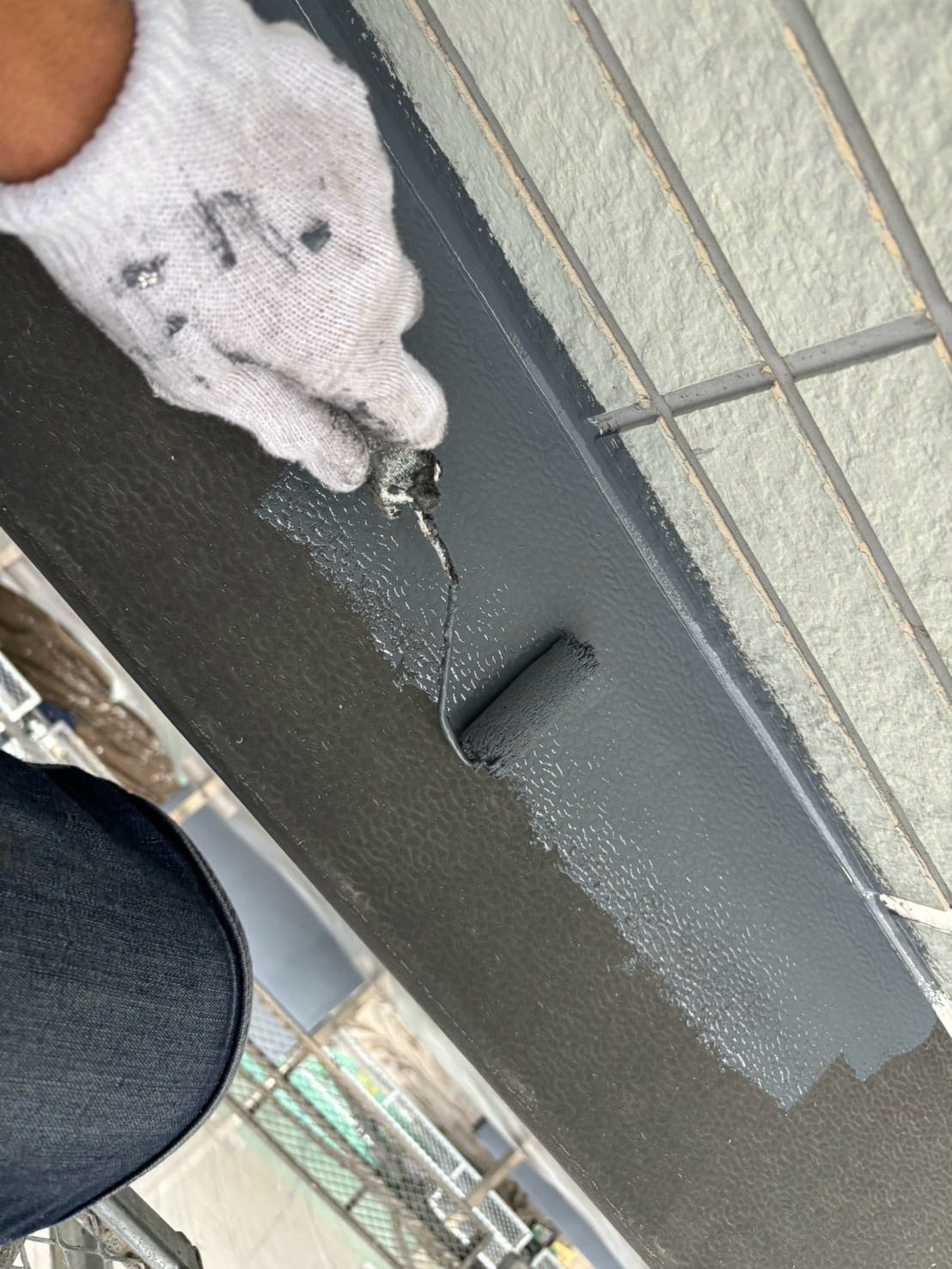 付帯部塗装 庇 錆止め中
