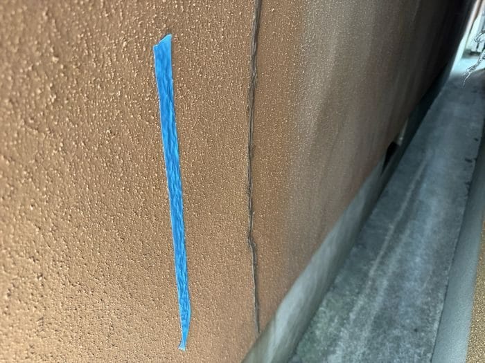 外壁 塗装中