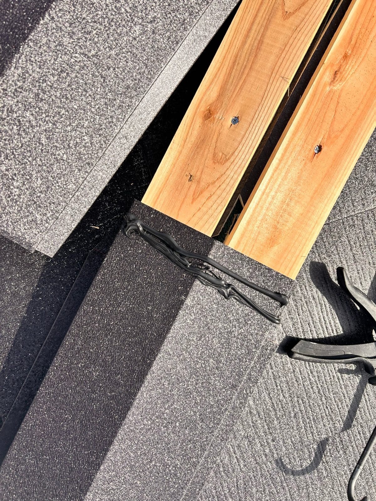 屋根カバー工法 新規貫板設置