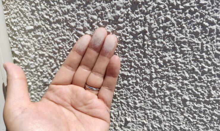 外壁 チョーキング