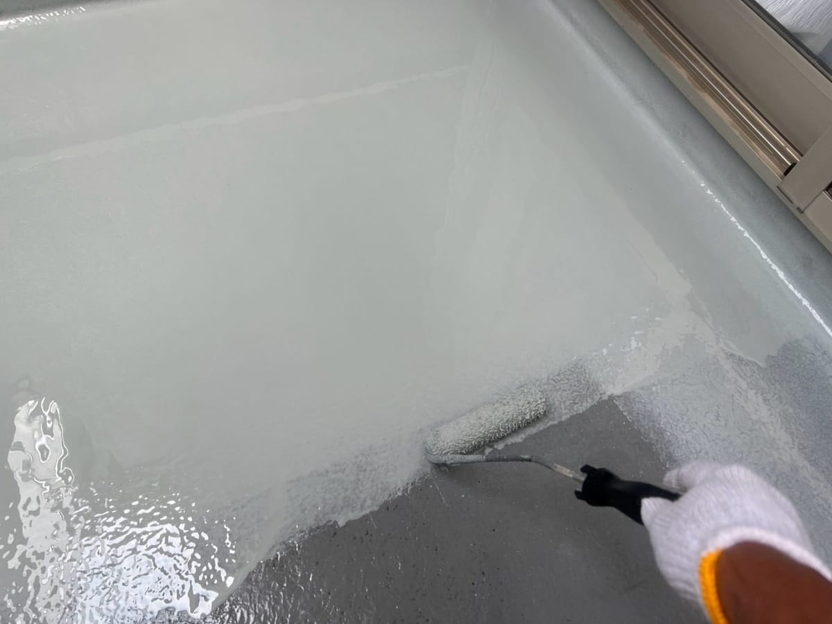 ベランダ ウレタン1回目塗布